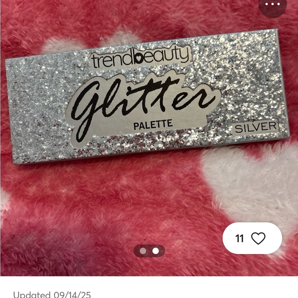 Glitter Eyeshadow Palette - Silver